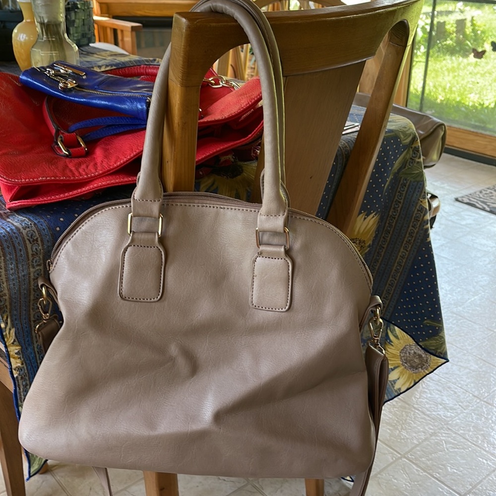 Handbag - Picture 4 of 8